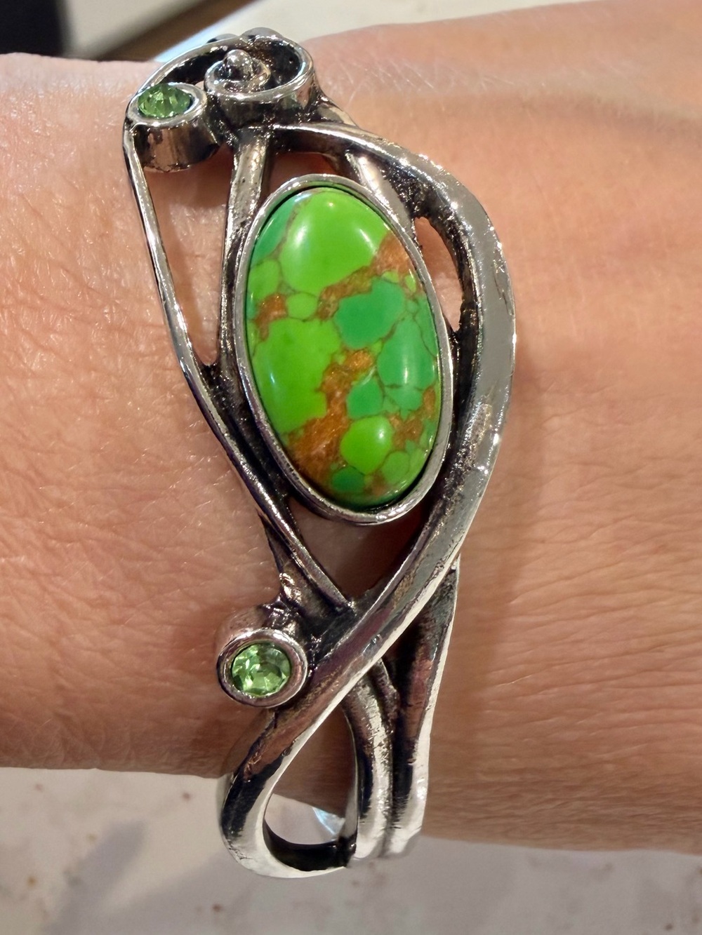 Boho Silvertone Green Copper Turquoise & Peridot Wire Swirl Cuff Bracelet